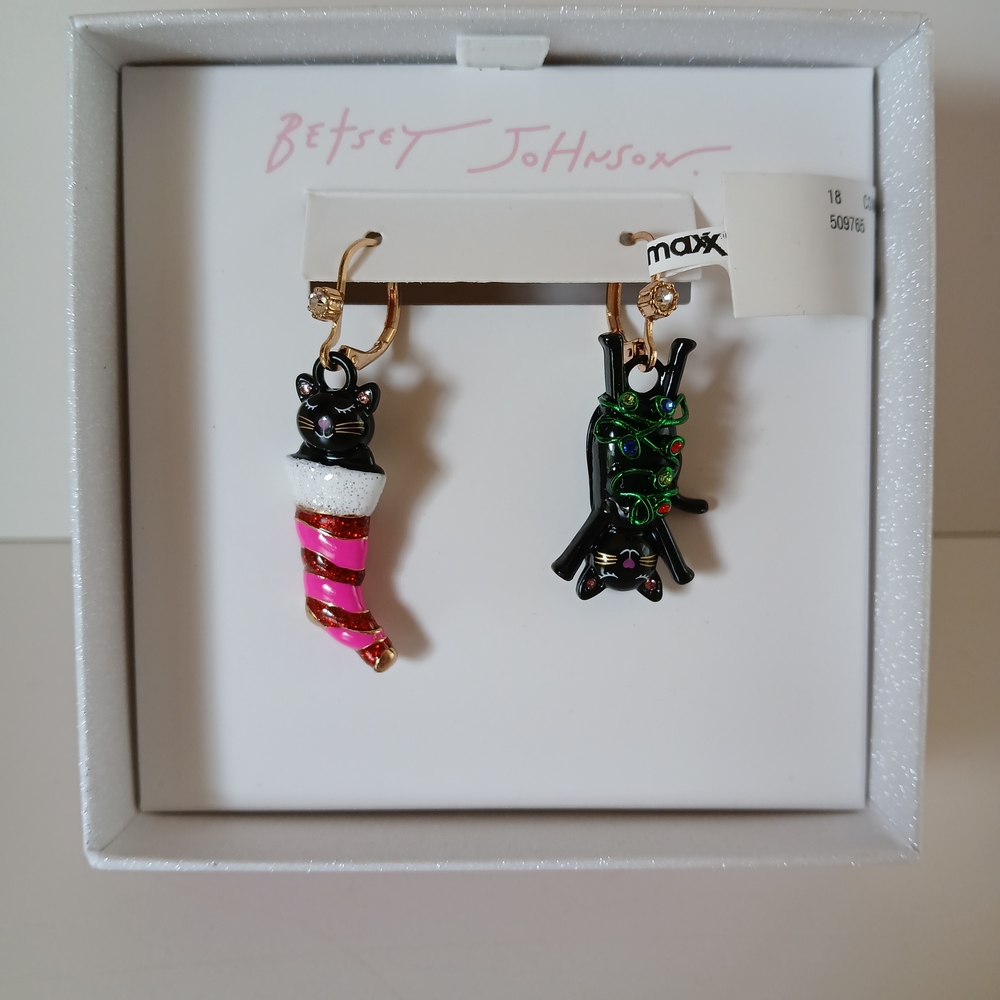 Betsey Johnson Christmas Cat Earrings